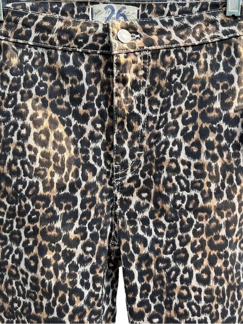 Free People NWT We the Free Leopard Print Bell
Bottom Pants Size 26 NWOT - Picture 3 of 7